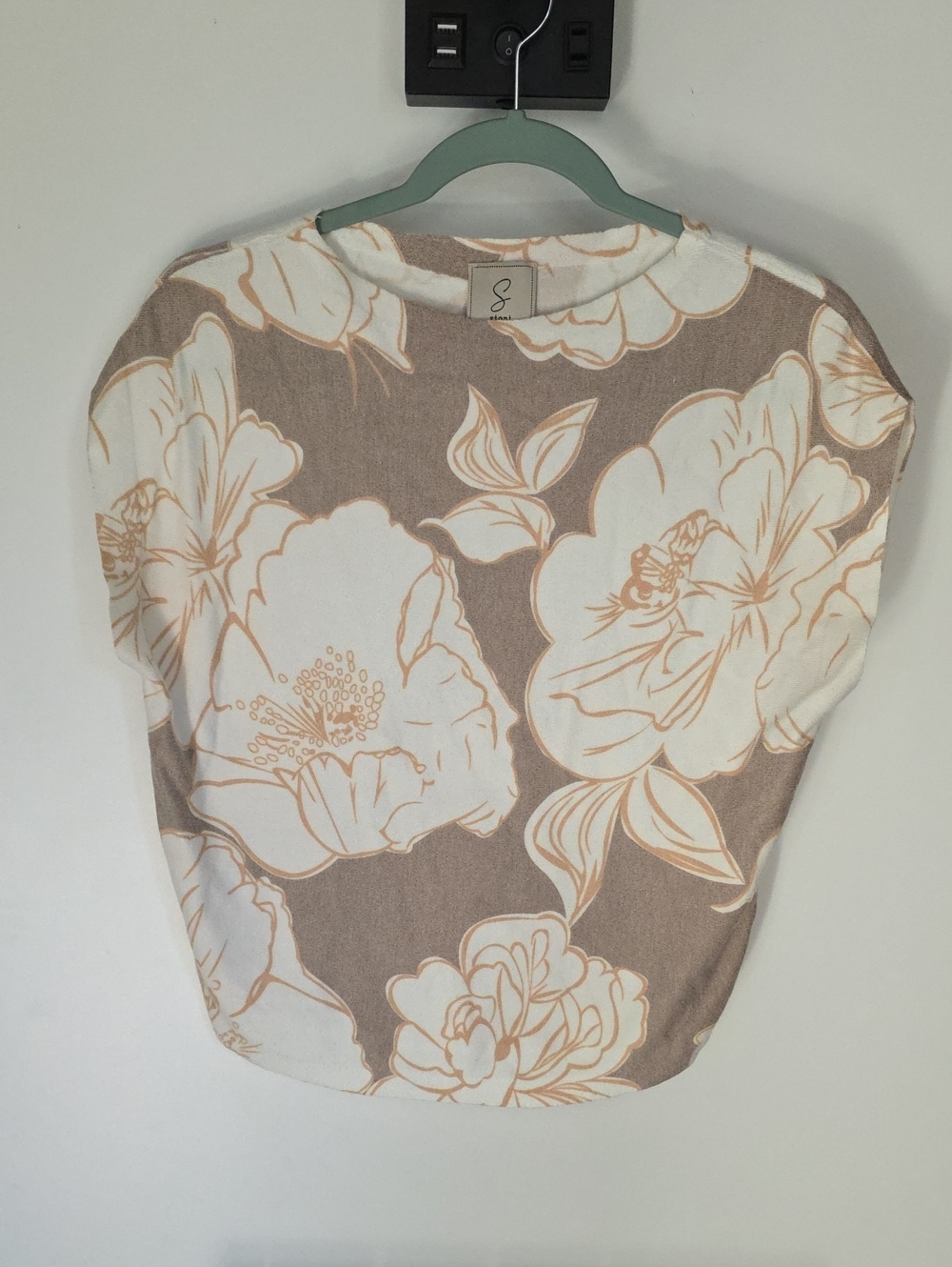 Sioni Taupe Top with Cream Floral Print